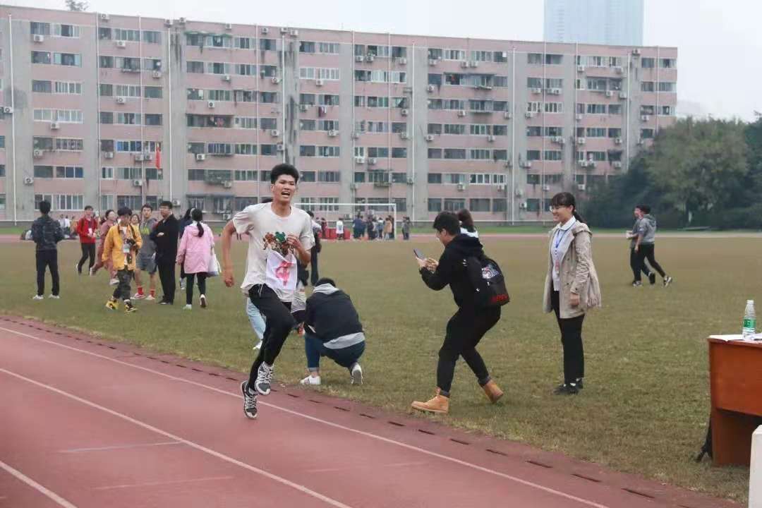 成人直播
